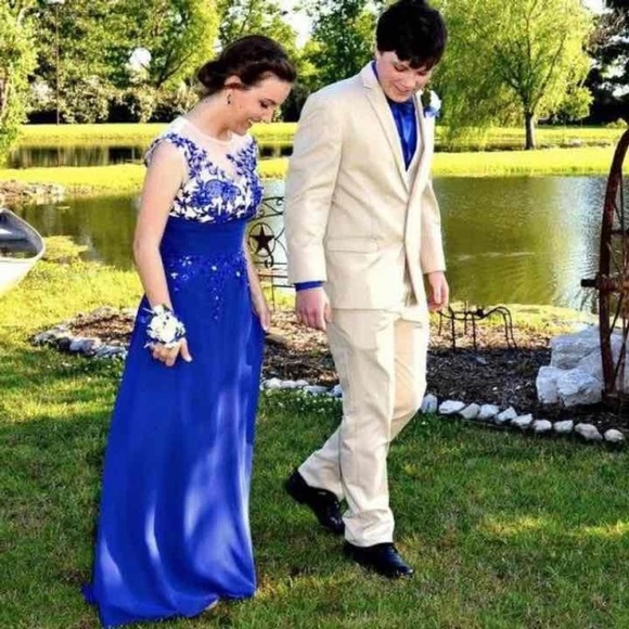 Dresses & Skirts - Blue Prom Dress